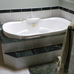bath-tub-before-remodel-13c9b951415cc52df9f713ea6f745271 Parker CO Bathroom Renovation