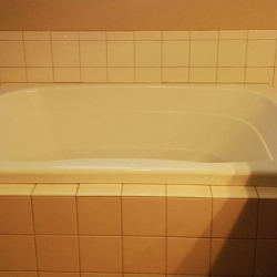 dated-bathtub-before-remodel-37c3a81601d576f9ce769472932c8453 Parker Bathroom Remodeling